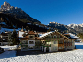 Residence Holiday Pozza Di Fassa